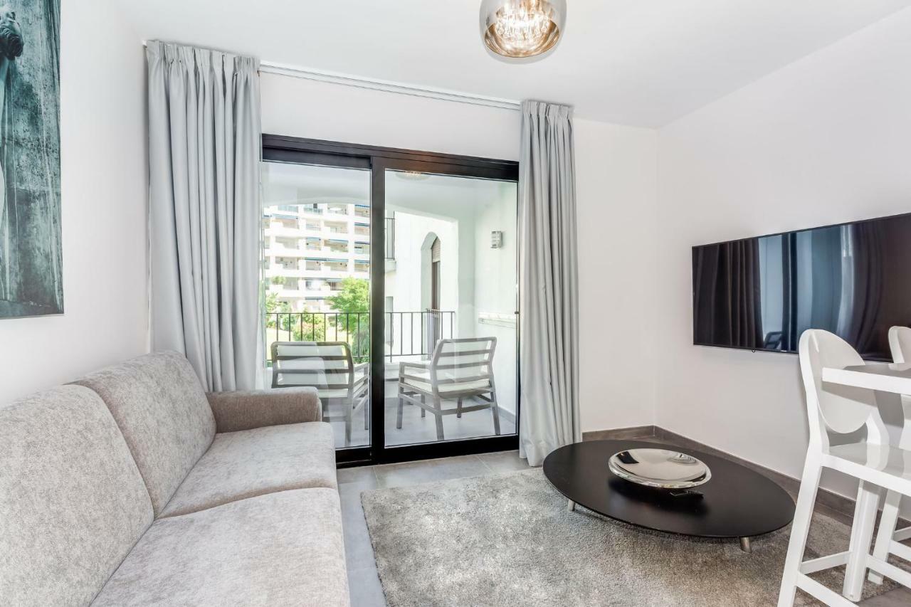 Exclusive, Contemporary In Puerto Banus Gardens Apartamento